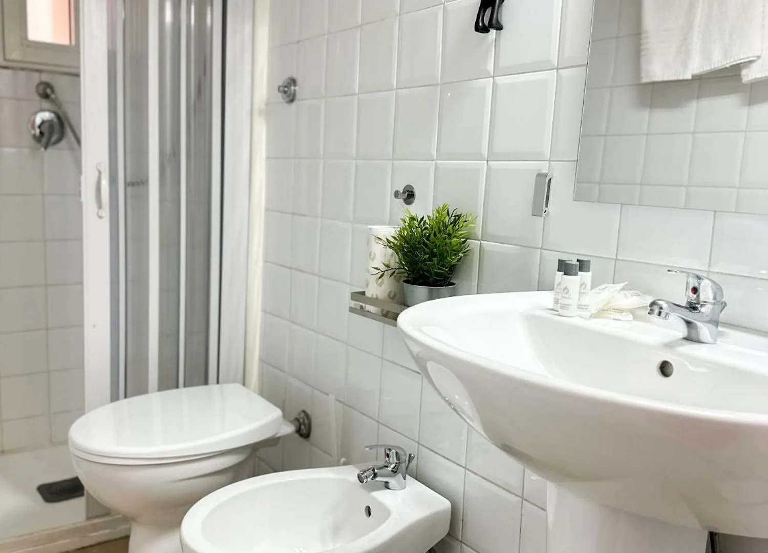 Apartment By The Colosseum - White Chic Flats ローマ